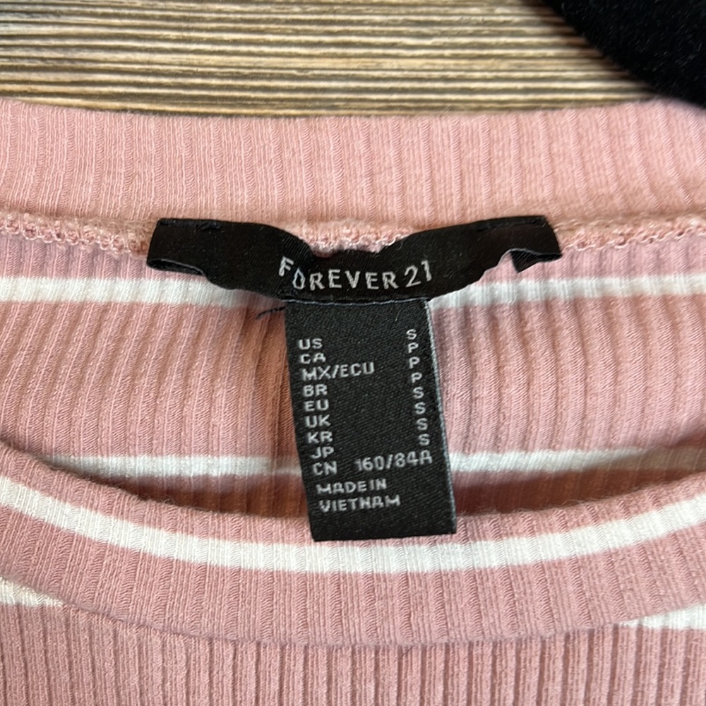 Forever 21 Womens‎ dress - Picture 2 of 4